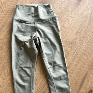 Alo Yoga airlift legging